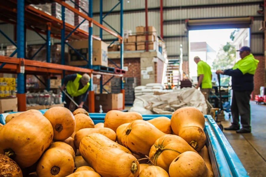 A refrigeração adequada mantém fresca a remessa de mercadorias perecíveis