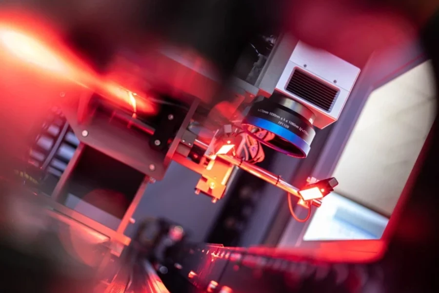 Ultrafast laser manufacturing