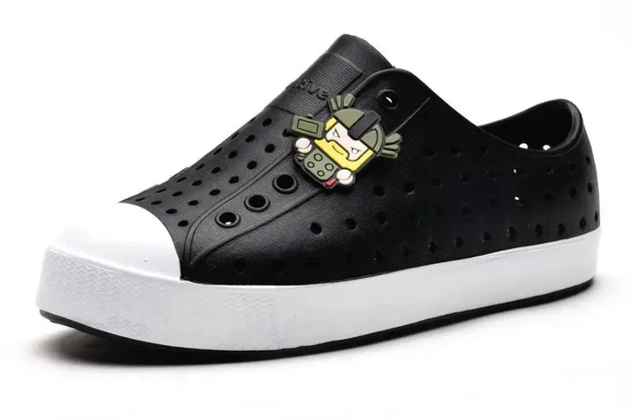 Sepatu slip on anak unisex yang ringan