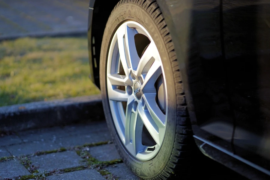 Alloy wheel of a black car