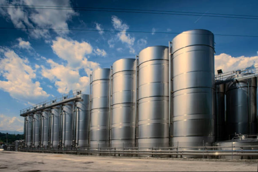 Industrial storage tanks