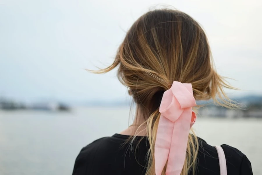 Woman wearing a hair clip with a bow