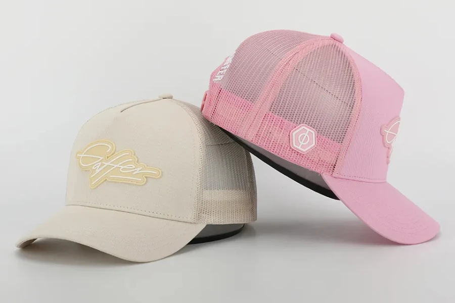 Gorras de béisbol de malla de 5 paneles con logotipos de parche de PVC personalizados