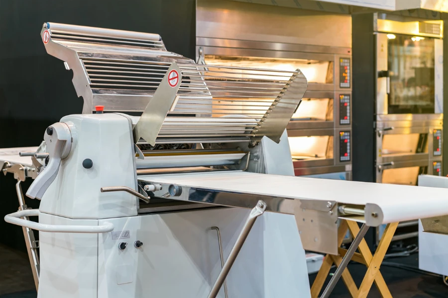 Automatic dough sheeter with cutter machine