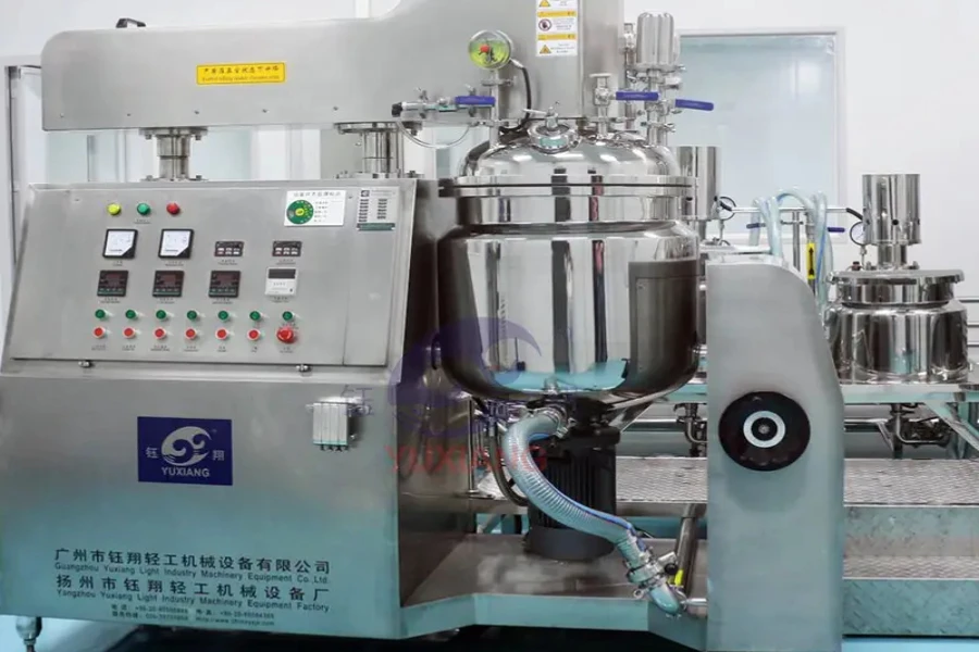 Vacuum emulsifying mixer machine