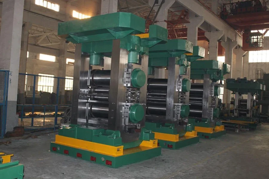 Four-high rolling metal mill