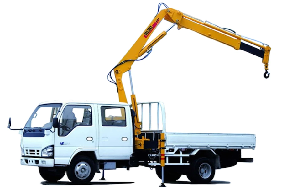 used China brand truck mounted 3 ton crane
