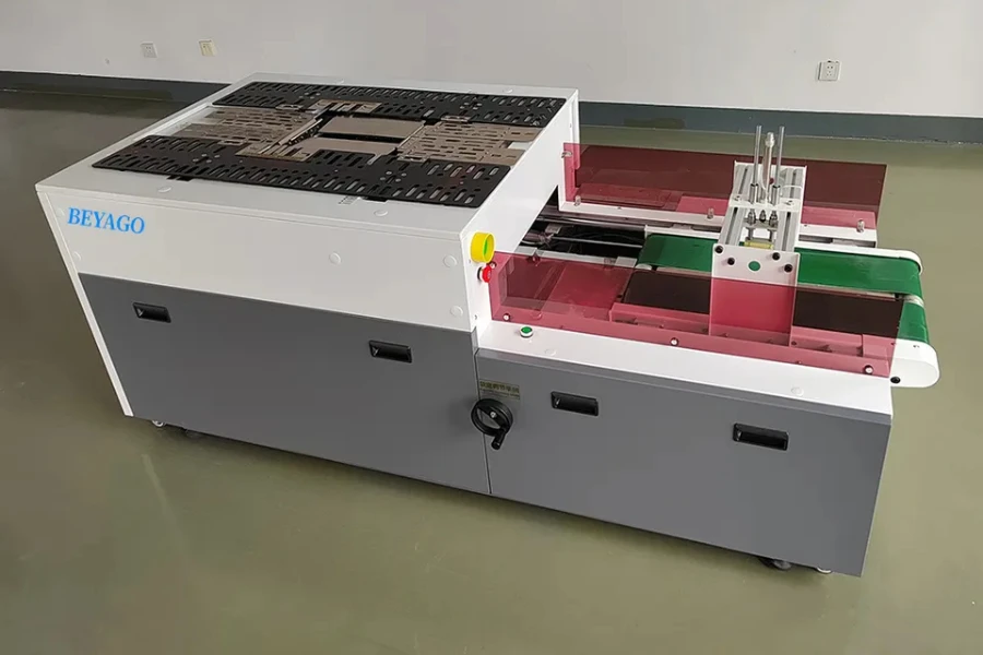 Automatic garment folding machine