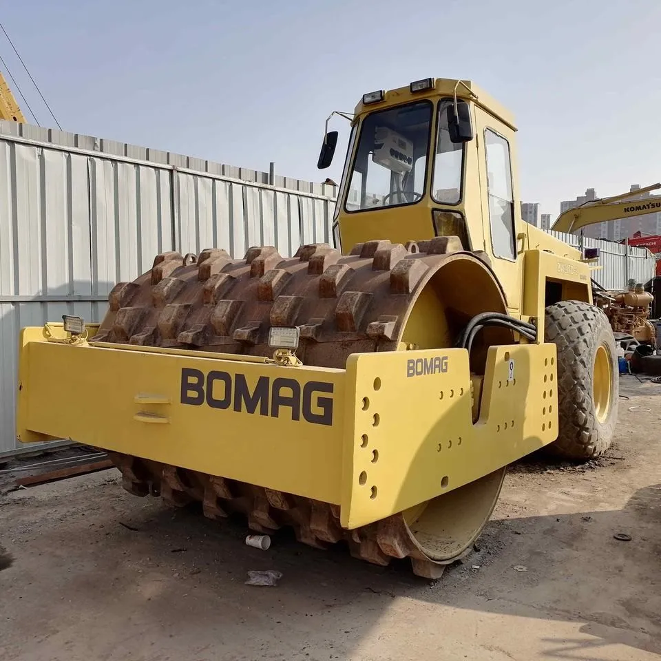 Bomag BW217D-2 padfoot roller