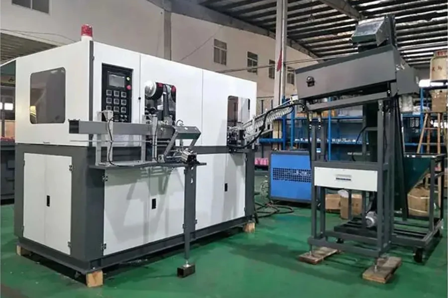 Small bottle stretch blow molding machines