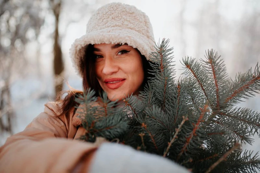 Tendance chapeaux de l'hiver : la casquette - Les plus beaux chapeaux pour  femme de l'hiver 2020 - Elle