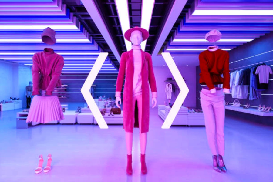 A virtual screen trying outfits on a manikin