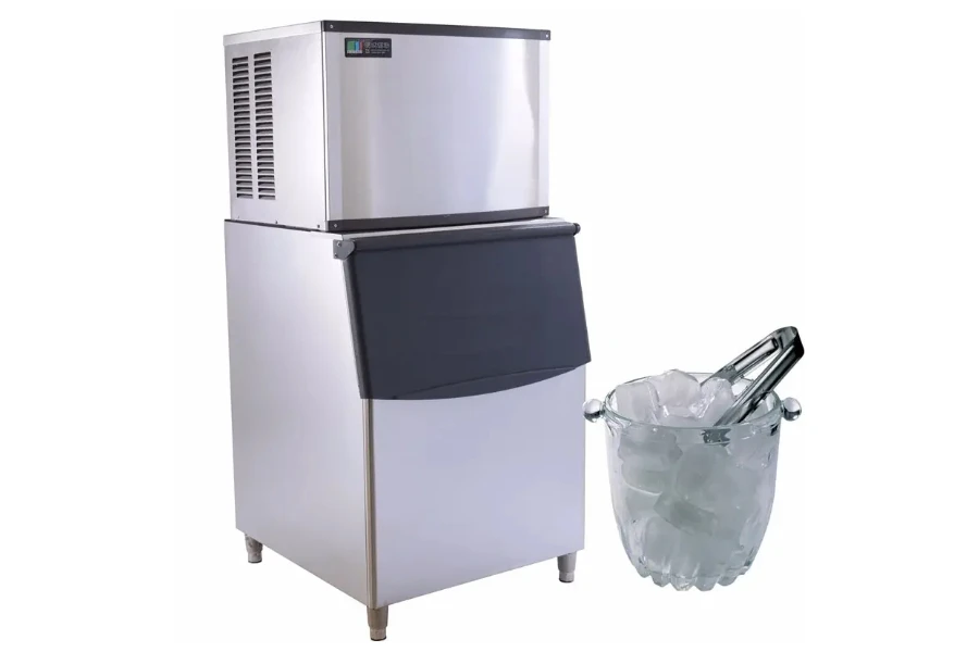 Portable ice cube-making machine